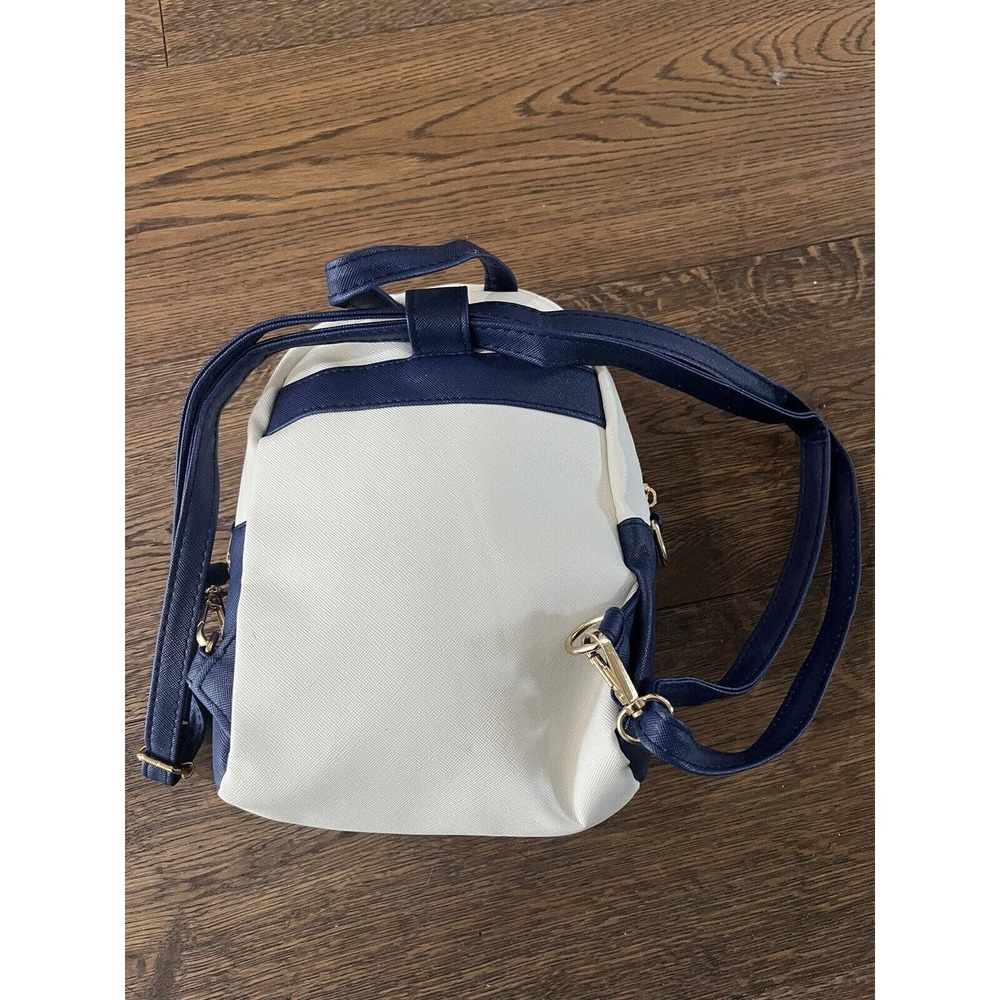 Hello kitty Mini Backpack, leather crossbody bag - Picture 2 of 5